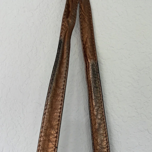 Vintage Metallic Genuine Leather Bucket Crossbody Bag - Picture 6 of 9